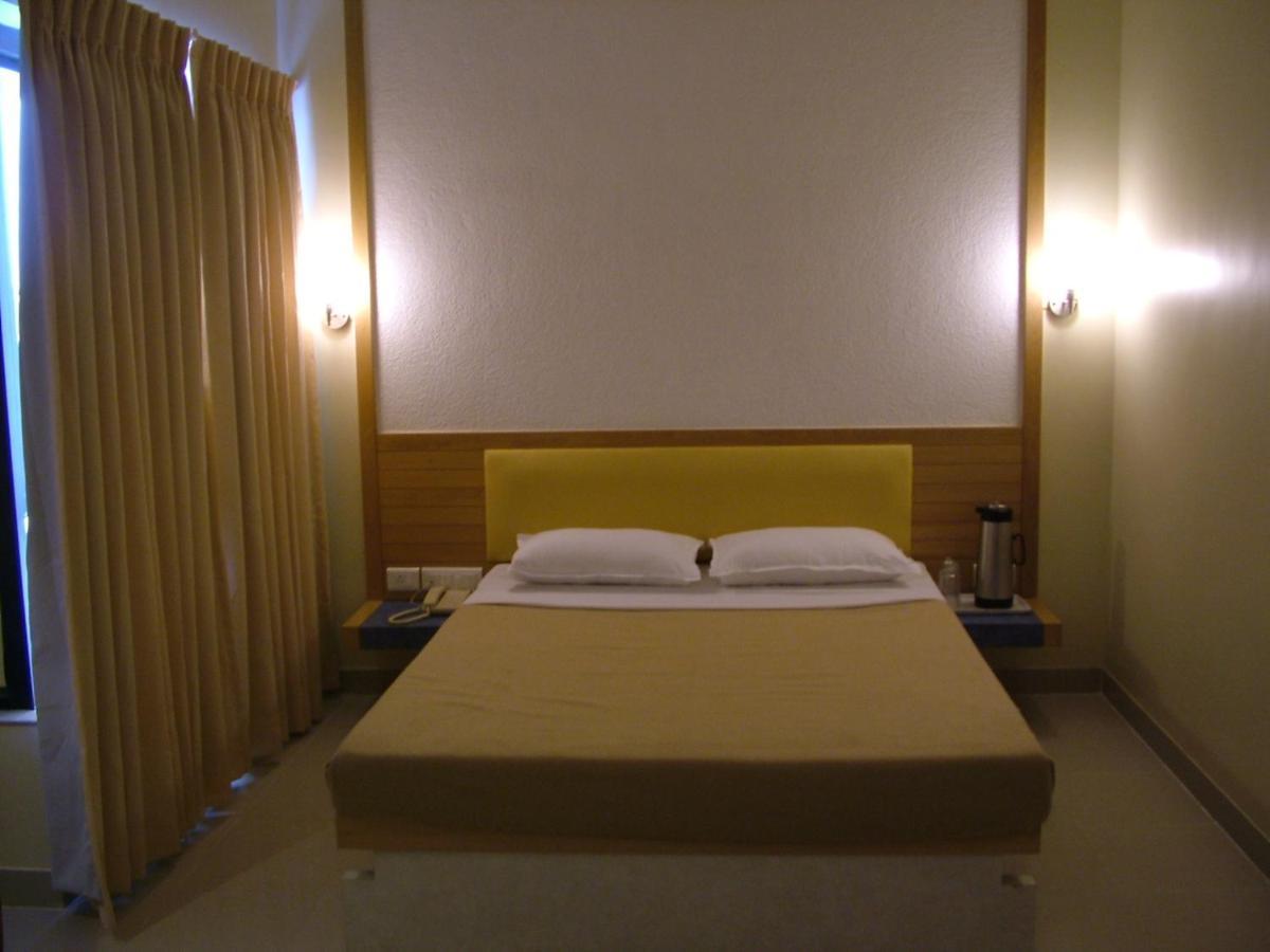 Hotel City Park, Solapur Exterior photo